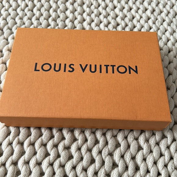 Louis Vuitton 'Columbia' Cable Knit Muffler Scarf. 7 - Picture 7 of 8